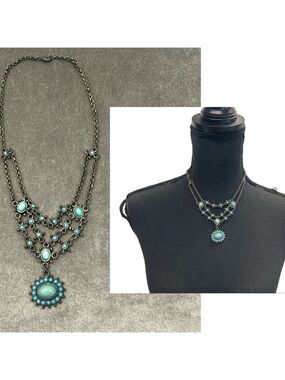 Vintage Avon Nina Ricci Faux Turquoise layered Necklace